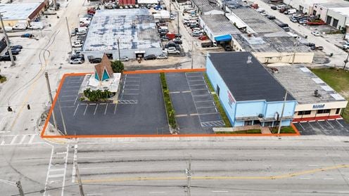 4390 N Dixie Hwy