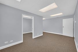 29W030 Main St, Unit 202, Warrenville, IL, 60555