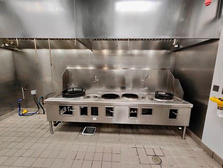 103      Space Photo Gallery 8