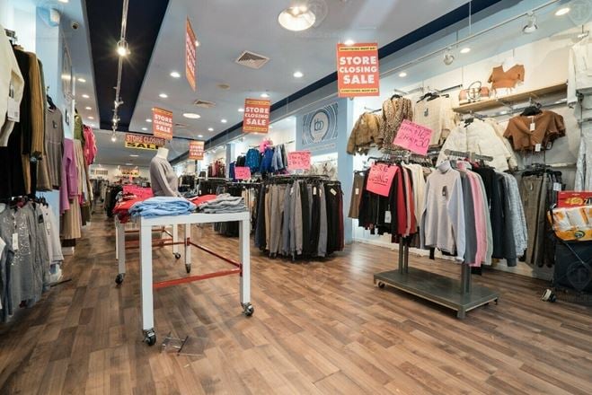 1,400 - 3,900 SF | 39 Graham Ave | Retail and Office Space for Lease