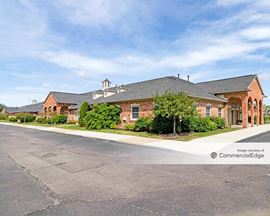 River Oaks Suites