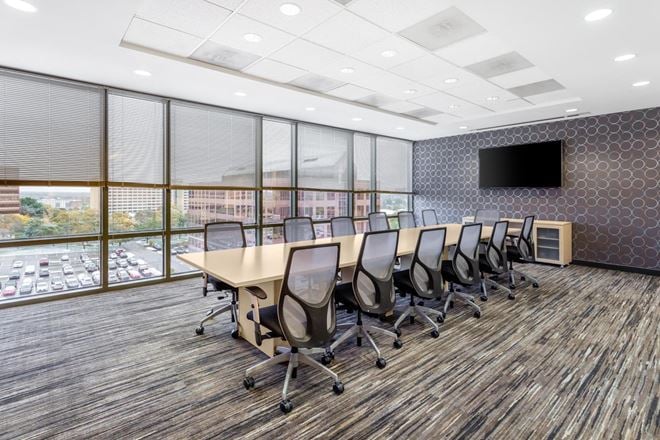 KS, Overland Park - Lighton Tower