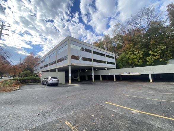 233 East Shore Road