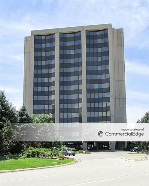 Oak Brook Regency Towers - East