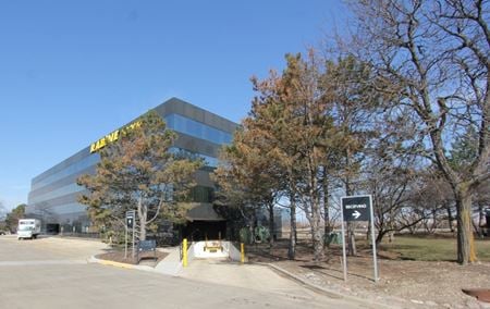 Office space for Rent at 900 National Parkway in Schaumburg