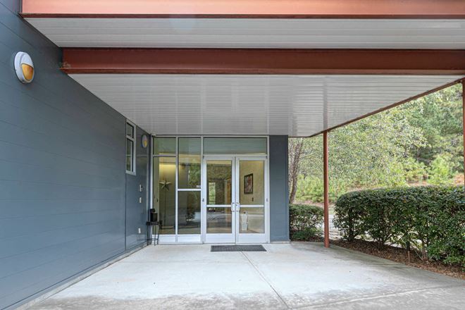 East Columbus Call/Technology Center