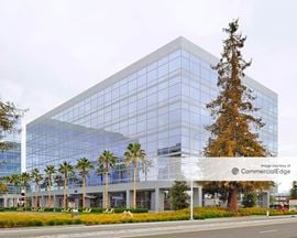 Santa Clara Square - West Side Campus III