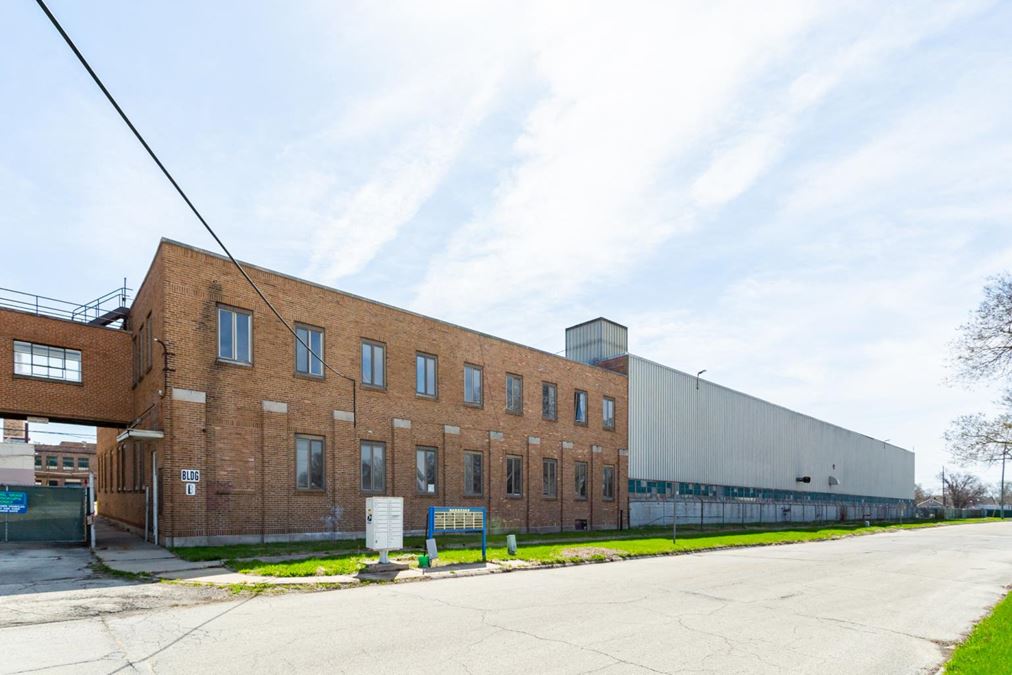 Multi-Tenant 379,634 Industrial | $580K NOI | 93% Occupied