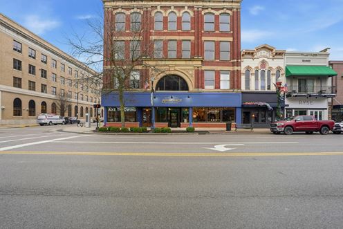 401 S Main St