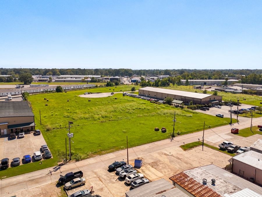 ±5.12 Acre Industrial Lot with Infrastructure on Mammoth Ave