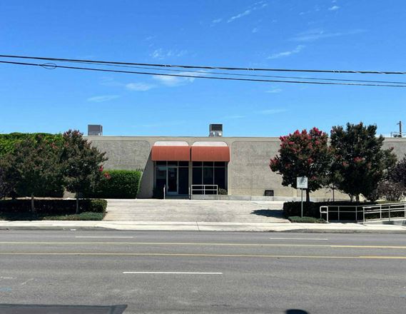 Industrial space for Rent at 20545 Plummer Street in Los Angeles
