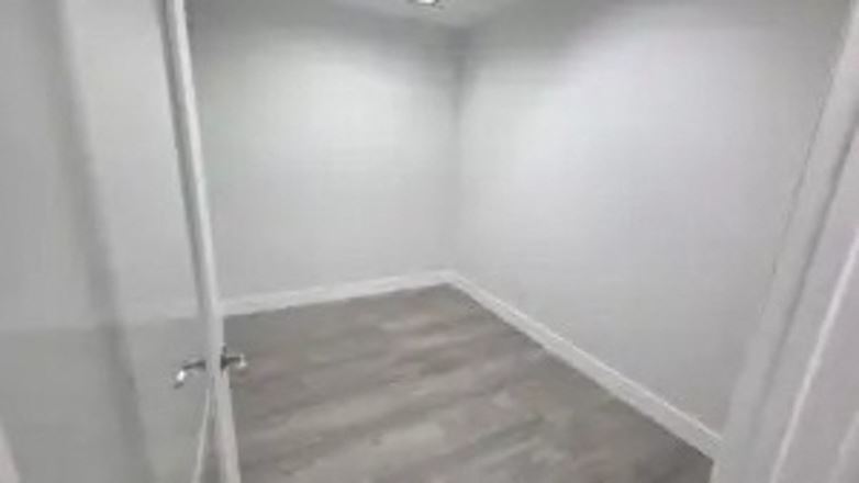 1736 SF Suite 203 PROFESSIONAL & MEDICAL OFFICE SPACE FOR LEASE