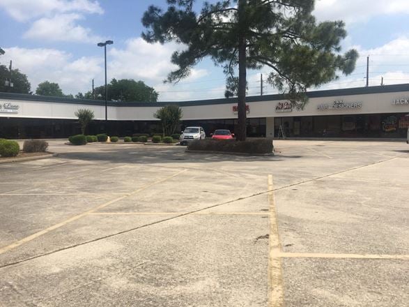 Spring Creek Plaza