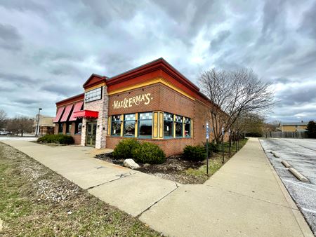 Former Restaurant for Sale in Outlot Adjacent to Great Lakes Mall - Mentor