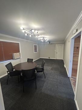 1401 Thompson Cir