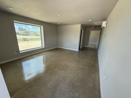 7990 Old Bastrop Rd - D&R Business Complex