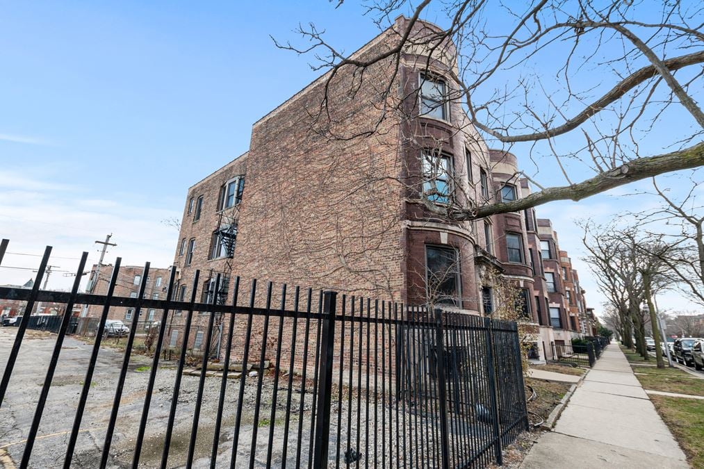 4335-37 S. Greenwood Ave. (13 Units)