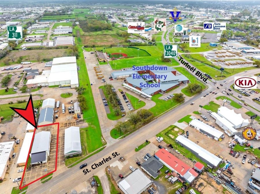 5,600+SF Office w/824 SF Shop on St. Charles in Houma