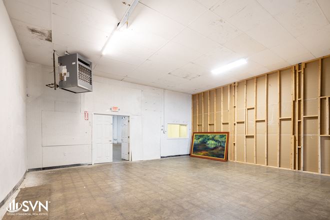 For Sublease: Mixed Use Industrial Property