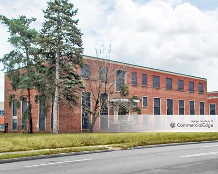 Office space for Rent at 17370 Meyers Road in Detroit