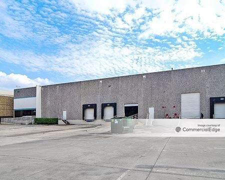 Photo of commercial space at 308 West Mockingbird Lane in Dallas