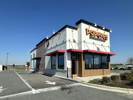 Retail space for Rent at 2005 Ohio Ave North - 2nd Generation Restaurant in Live Oak