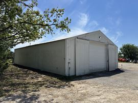 5,040 SF Warehouse & Contractor Yard for Lease with 2.42 Acres on Highway 65