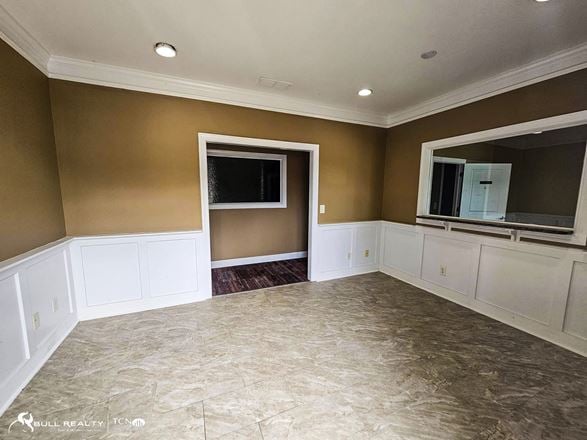 Holly Springs Office Suite | ±1,300 SF