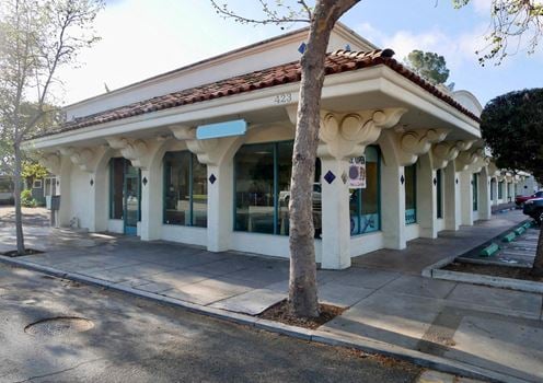 423 East Ojai Avenue