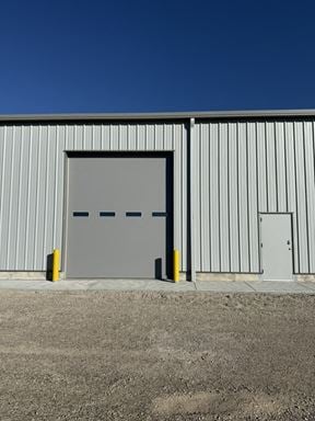 1200+ sf warehouse