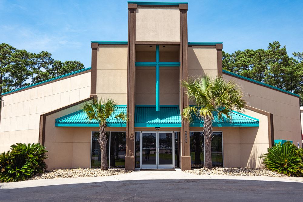 Former Palmetto Pointe Church of God 3690 Palmetto Pointe Boulevard