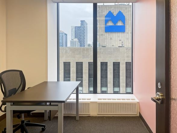 Regus - Montreal - Place d'Armes