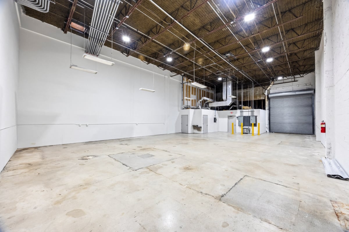 3,043 SF Industrial Space in Doral, FL Photo