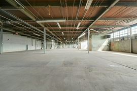 610 Commercial Ave