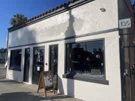 135-137 W 5th St
