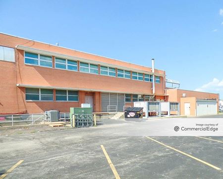 Commercial space for Rent at 103 West 26th Avenue in North Kansas City