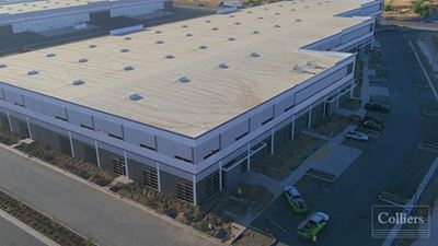 Skyking Advanced Industries Center| ±145,180 SF