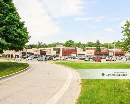 Loudon Plaza