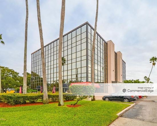 Pineywoods Centre - West Building