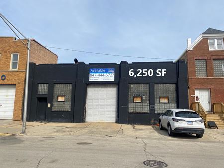 Industrial space for Rent at 2328 West Nelson Street in Chicago