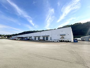 20,000 SF Distribution Warehouse Space