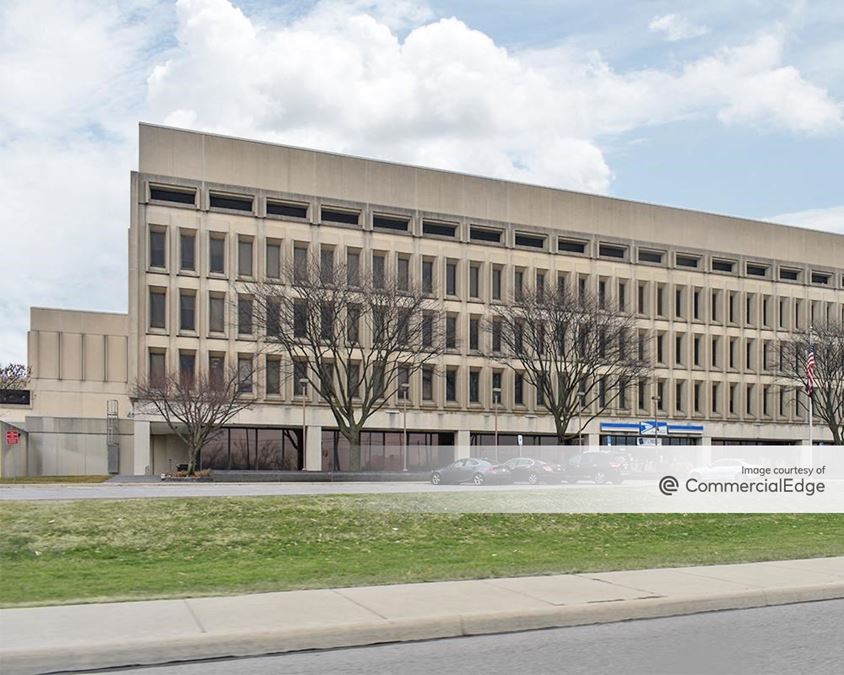 850 Twin Rivers Drive 850 Twin Rivers Drive Industrial Building