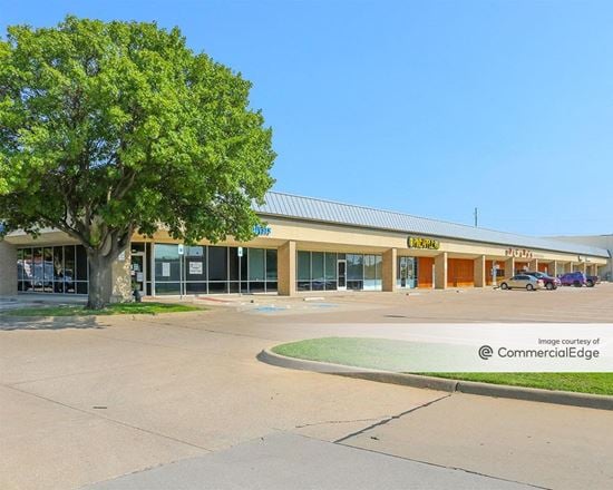 Parkwood Village Shopping Center