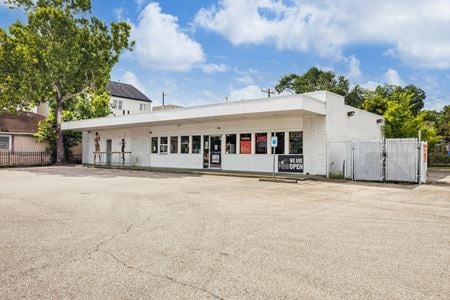Photo of commercial space at 602 E 20th St in Houston