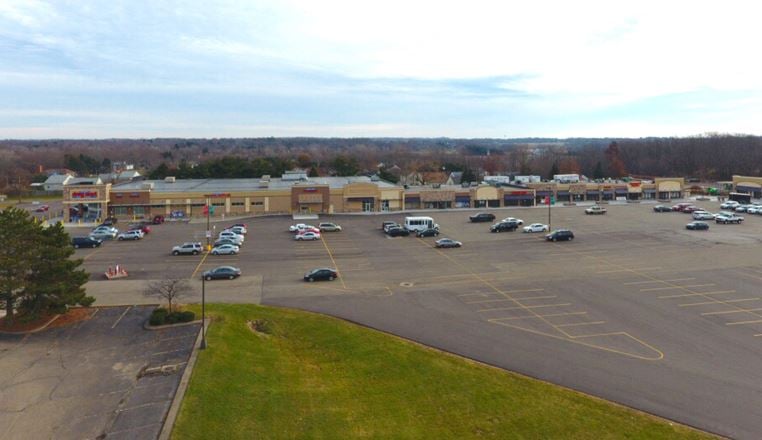 Oakwood Square Plaza