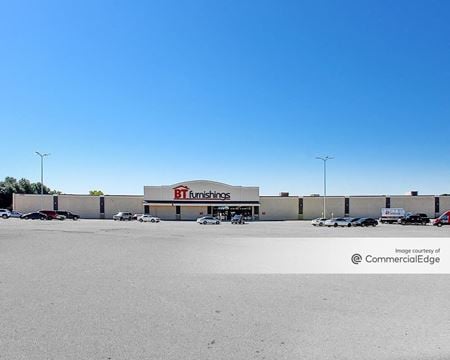 Photo of commercial space at 4350 Gannon Lane in Dallas