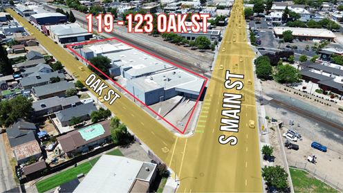 121 Oak St