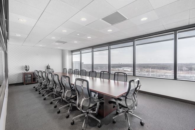 IL, Schaumburg - 1600 Corporate Centre