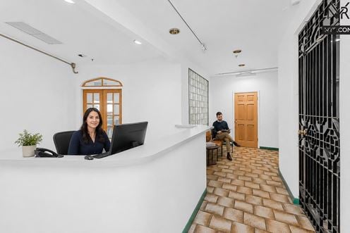 148 W 24th St