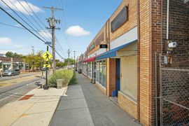 Lee Road Multi Tenant Building